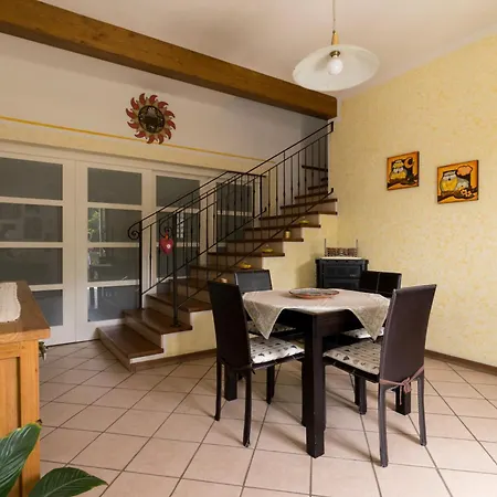 Rosmary42 Miralago Bosco Chiesanuova