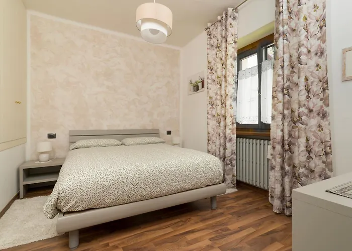 بيت ضيافة Rosmary42 Miralago